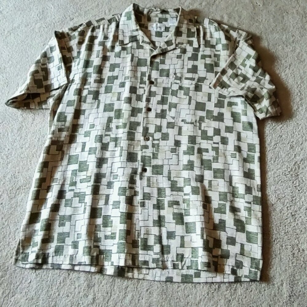 Vintage Bill Blass 100% Silk Button Down Short Sleeve Shirt XL